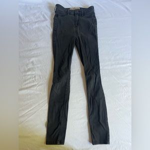 Hollister High Rise Black Jean Legging Size 00 Regular or Waist Size 23